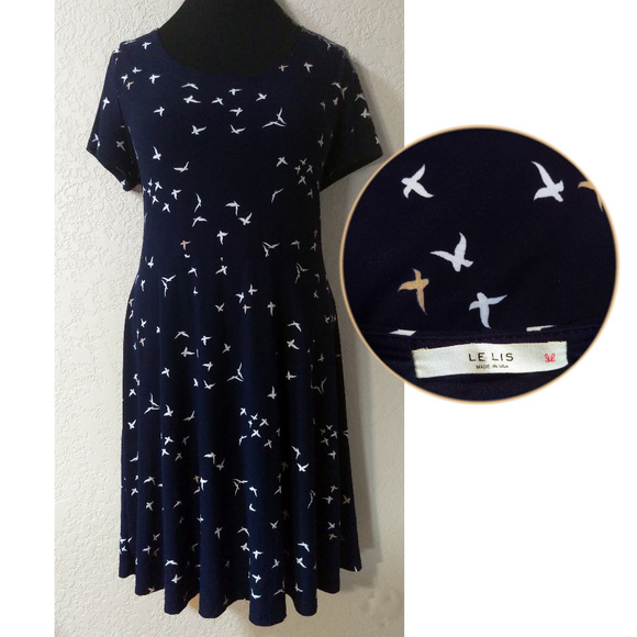 Le Lis Dresses & Skirts - EUC Navy cross-back knit dress w bird pattern XXL